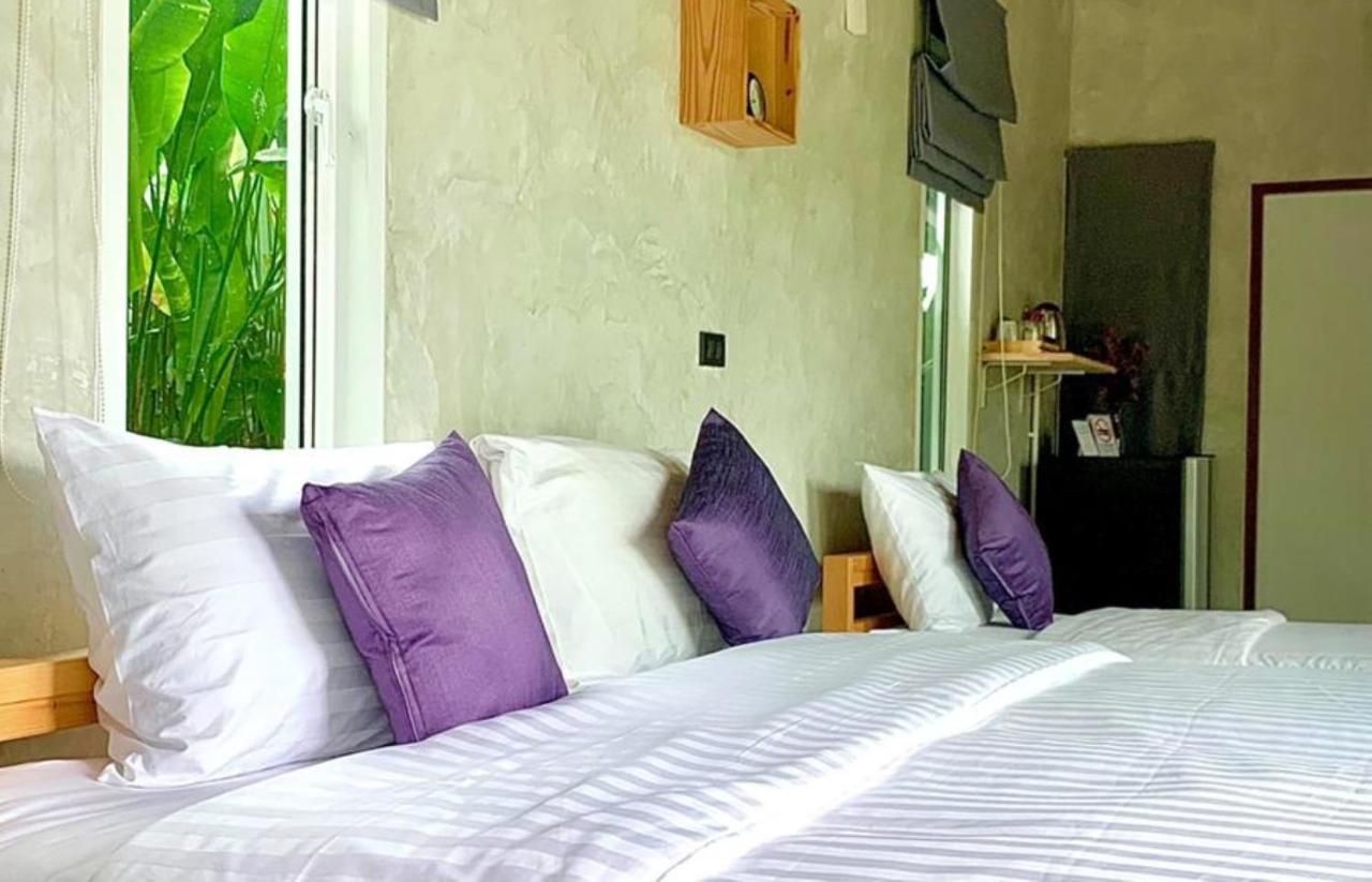 Loftpical Resort Phuket Luaran gambar