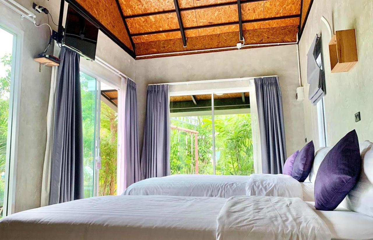 Loftpical Resort Phuket Luaran gambar