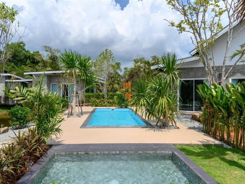 Loftpical Resort Phuket Luaran gambar